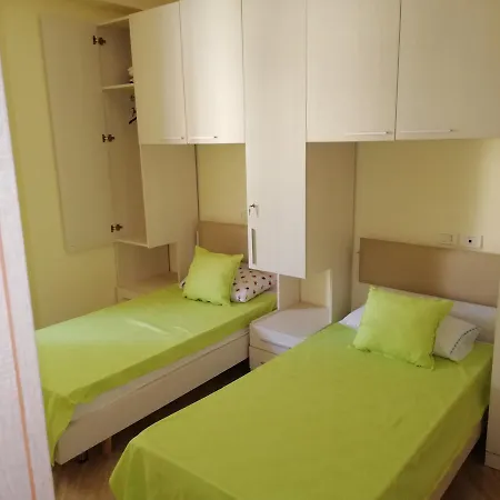 Apartment Albaniaroom